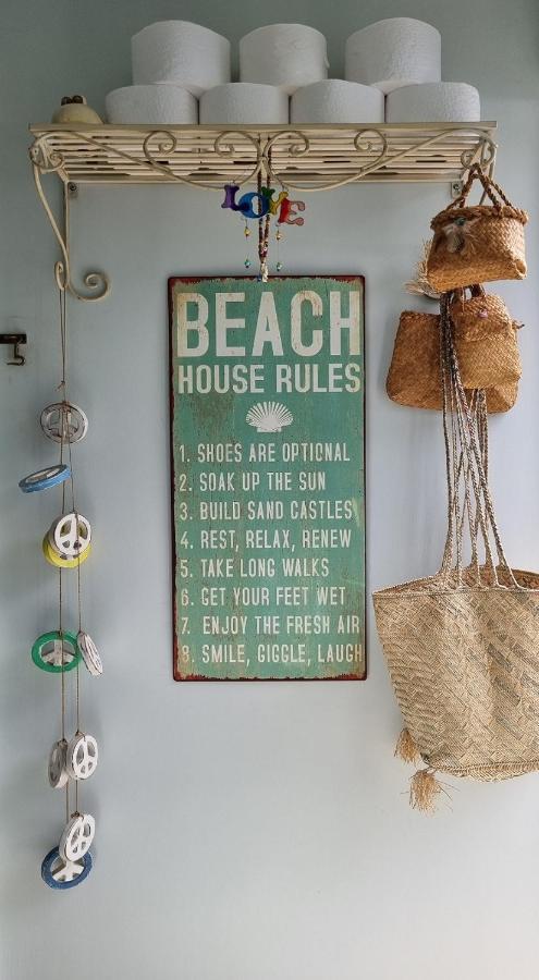 Raglan West Retro Beach Vibe Accommodation Экстерьер фото